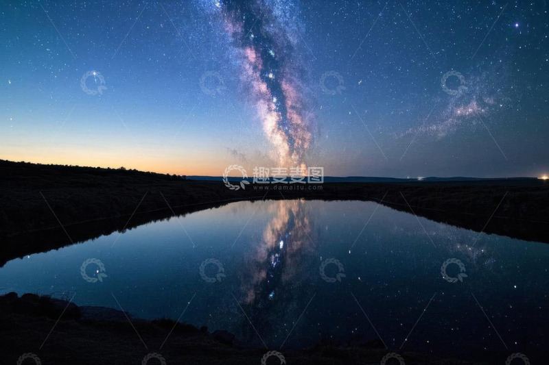 高清大图下载【趣麦麦图】星空倒影于静谧湖泊景象