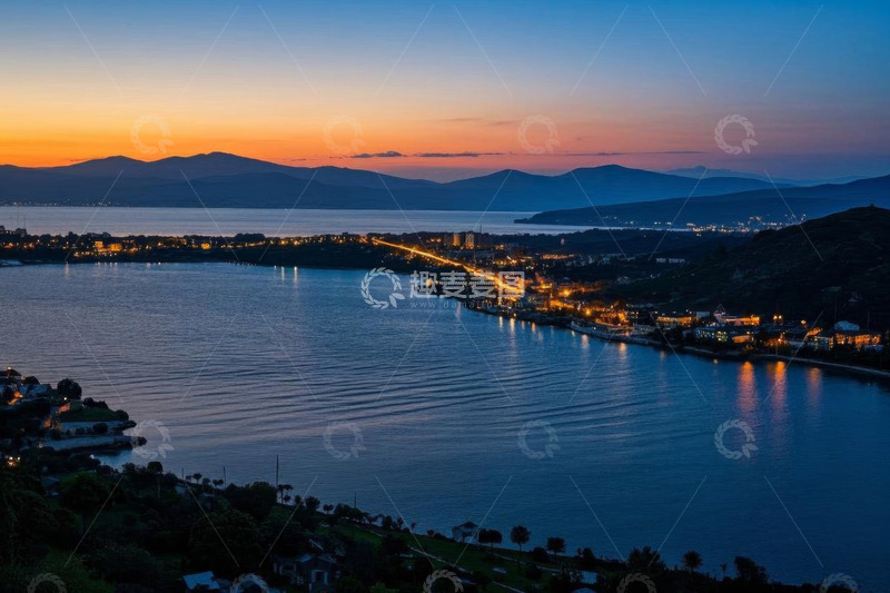 高清大图下载【趣麦麦图】湖畔城市黄昏全景