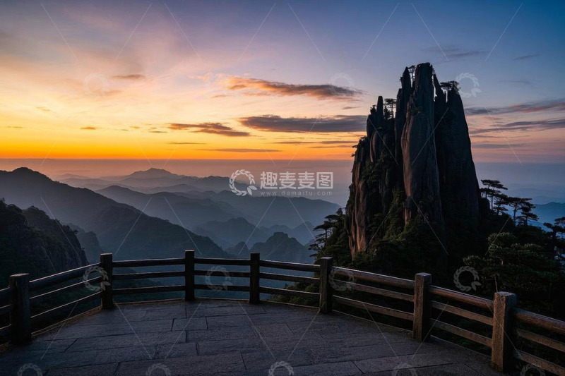 高清大图下载【趣麦麦图】山间观景台日落自然风光