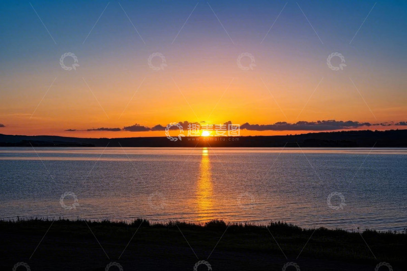 高清大图下载【趣麦麦图】湖畔日落自然风光