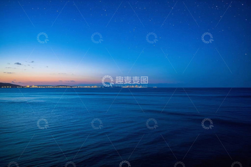 高清大图下载【趣麦麦图】夜幕下的海洋与星空景观