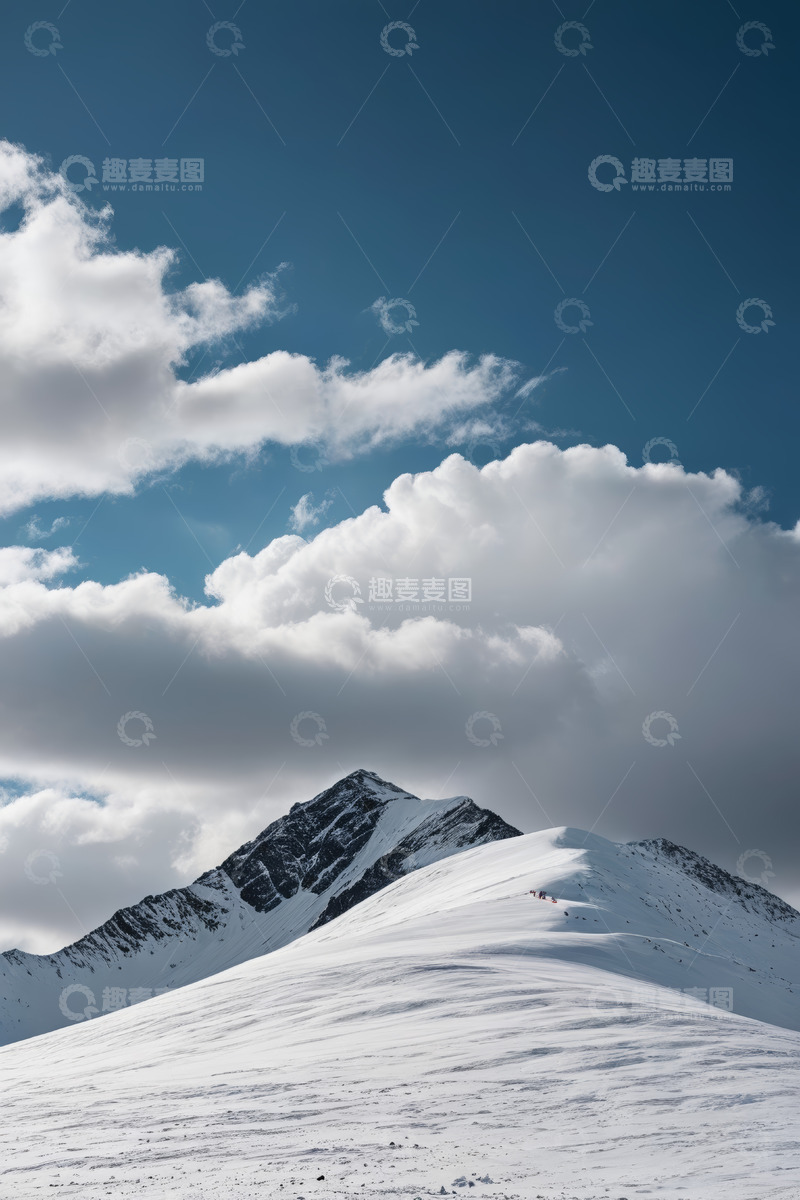 高清大图下载【趣麦麦图】雪山与蓝天白云户外风景