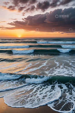 海滩日落海浪全景