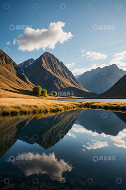 山景湖畔自然风光全景