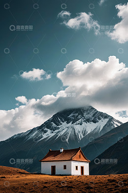 雪山下的小屋自然风光