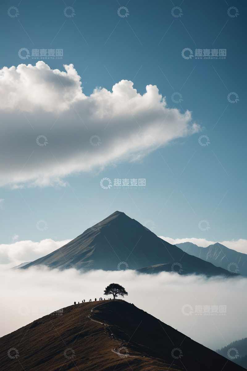 高清大图下载【趣麦麦图】山顶孤树与云海中的远山
