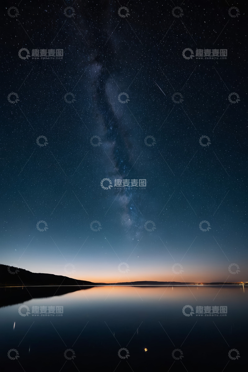 高清大图下载【趣麦麦图】湖面夜空下的银河与流星景观