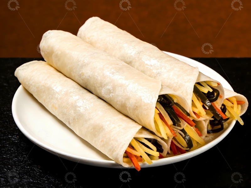 高清大图下载【趣麦麦图】-煎饼里面卷着菜