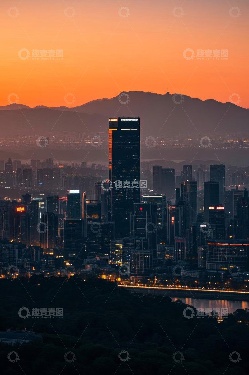 高清大图下载【趣麦麦图】城市黄昏天际线与远山景观