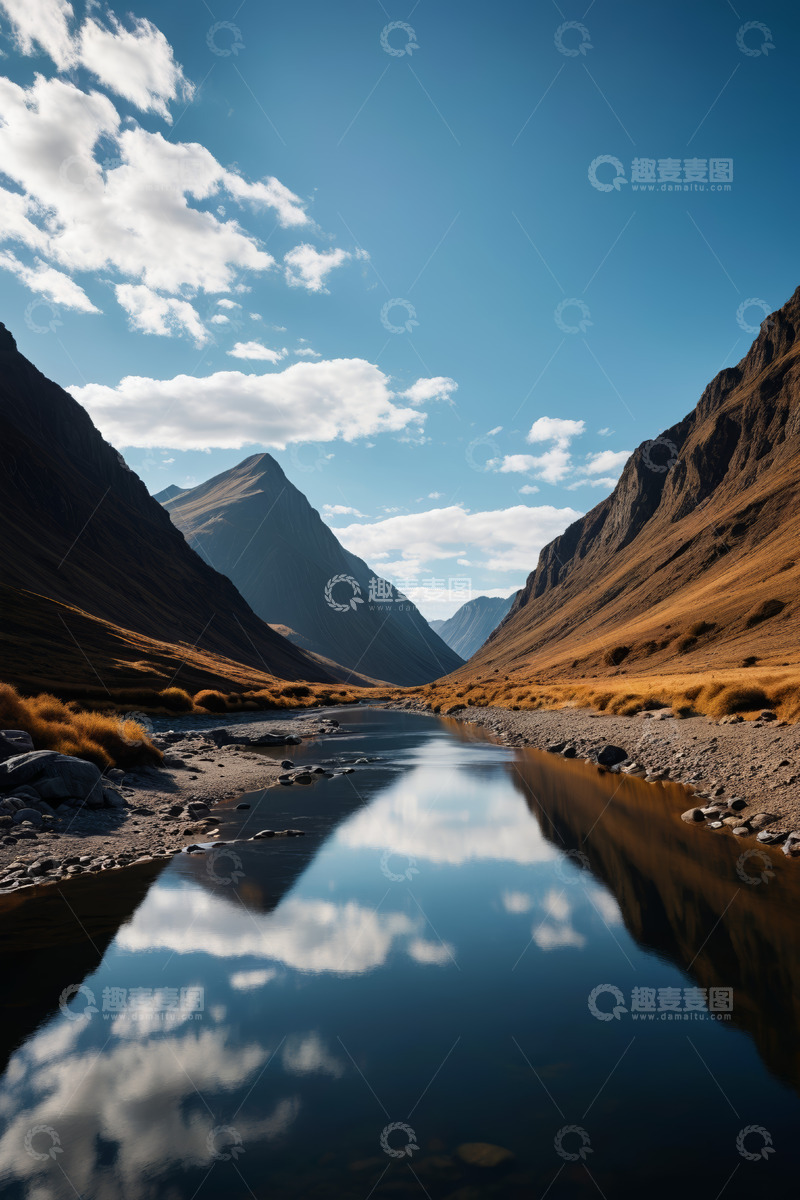 高清大图下载【趣麦麦图】山谷间河流与蓝天白云风景