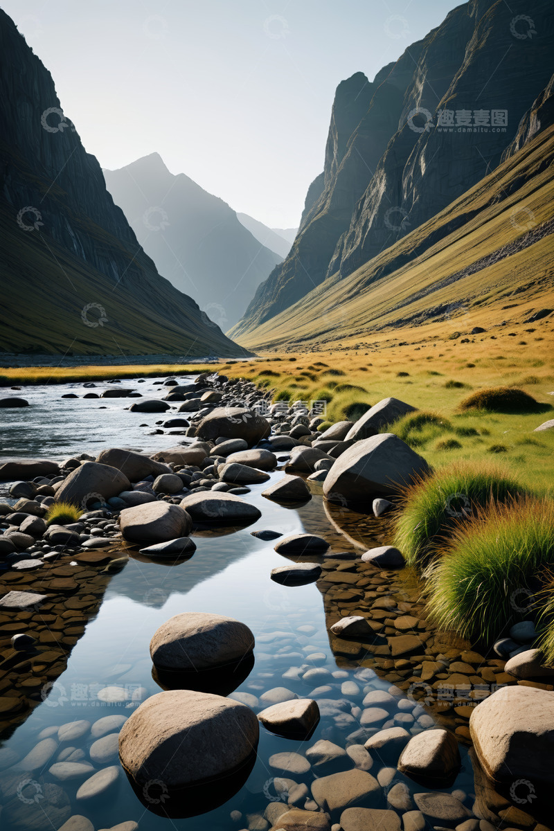 高清大图下载【趣麦麦图】山谷间清澈溪流与岩石景观