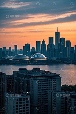 城市黄昏江畔高楼景观