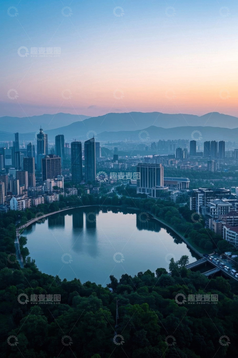 高清大图下载【趣麦麦图】城市湖泊与高楼全景