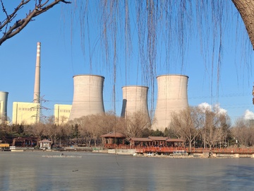 工业风冷却塔冬日景象