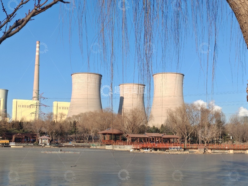 高清大图下载【趣麦麦图】工业风冷却塔冬日景象