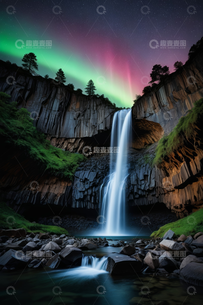 高清大图下载【趣麦麦图】瀑布夜景与极光自然风光