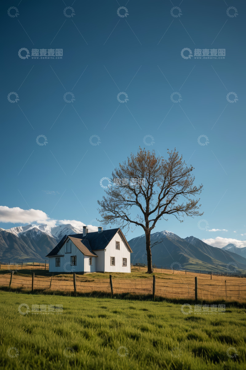 高清大图下载【趣麦麦图】草原上的小屋与远山风景