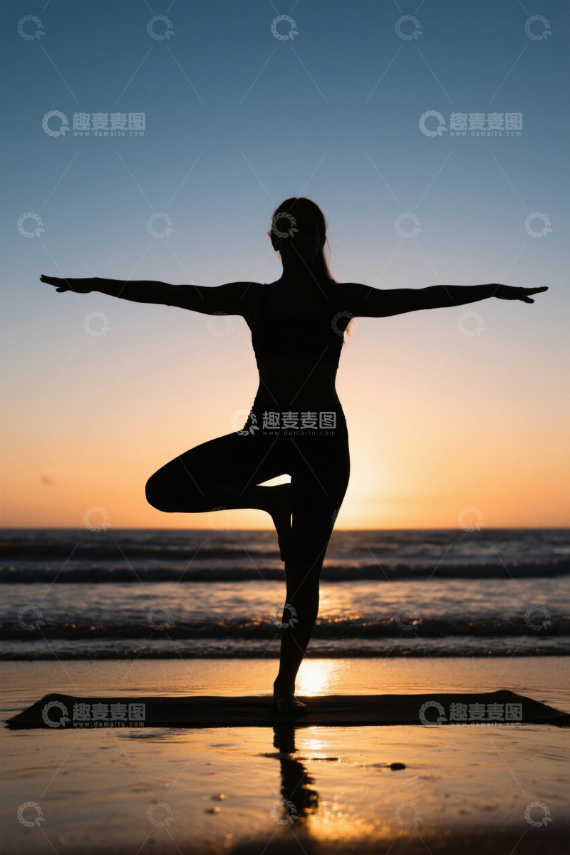 高清大图下载【趣麦麦图】海滩上女人做瑜伽