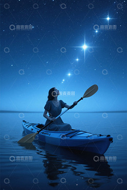 女子月夜划皮划艇赏星空