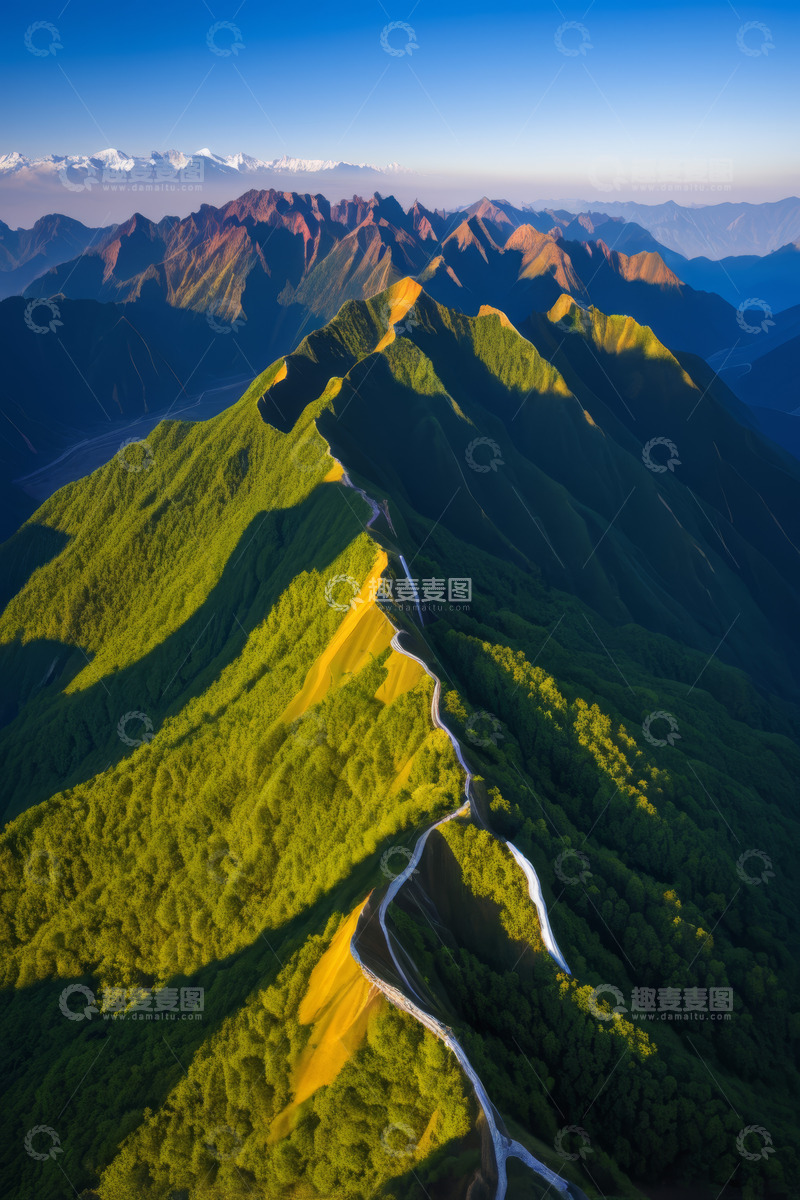 高清大图下载【趣麦麦图】航拍山间蜿蜒公路自然风光