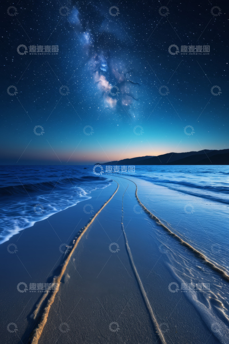 高清大图下载【趣麦麦图】海边星空下的沙滩车辙景象