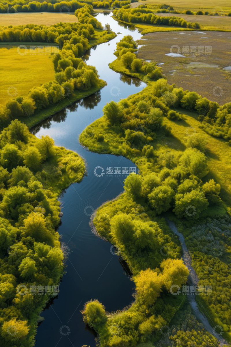 高清大图下载【趣麦麦图】航拍蜿蜒河流与周边绿意风光