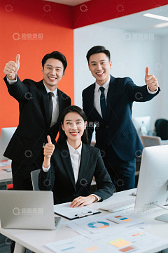 职场精英团队成功喜悦合影