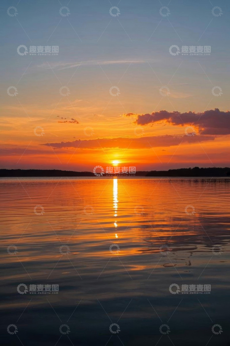 高清大图下载【趣麦麦图】湖面日落自然风光