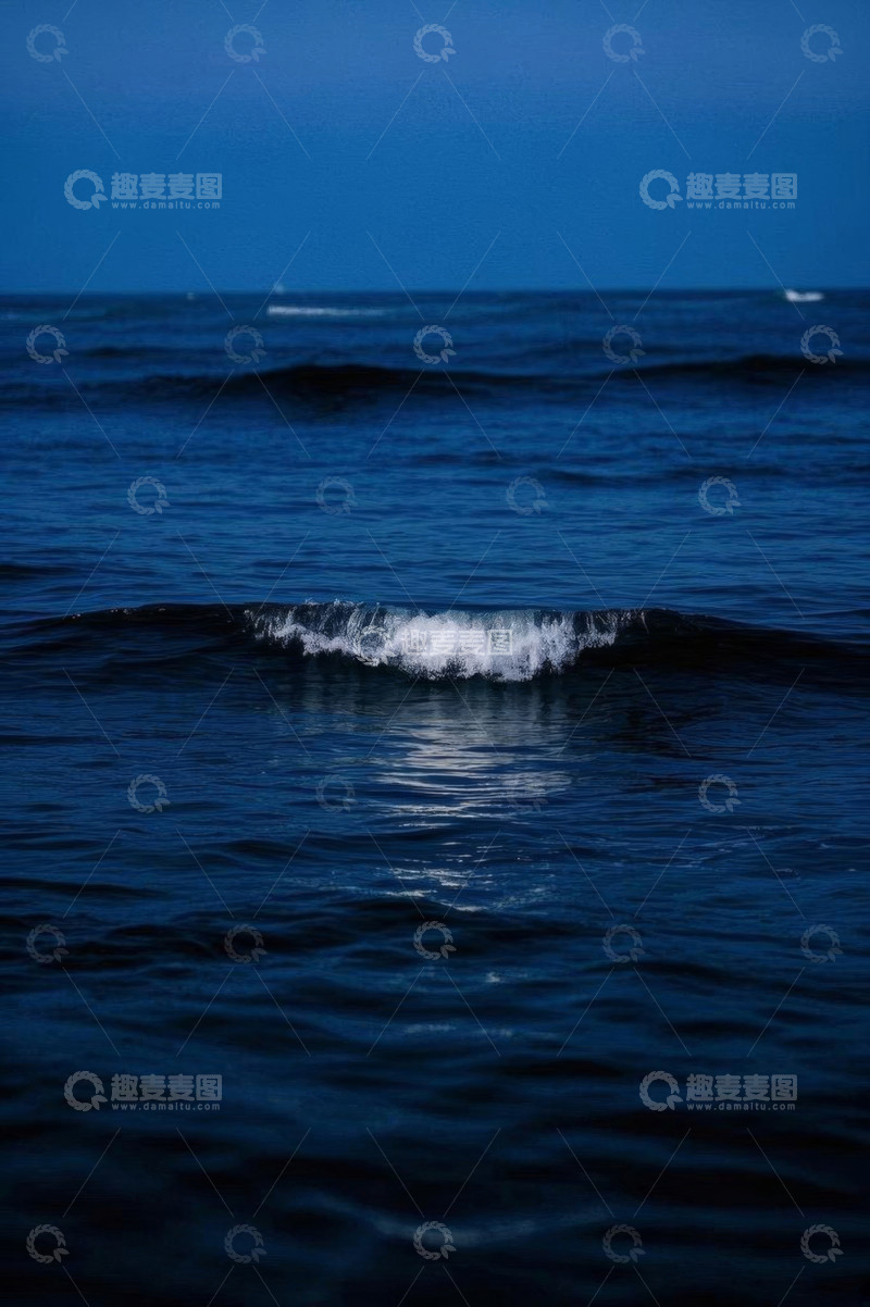 高清大图下载【趣麦麦图】蓝色海洋波浪景象