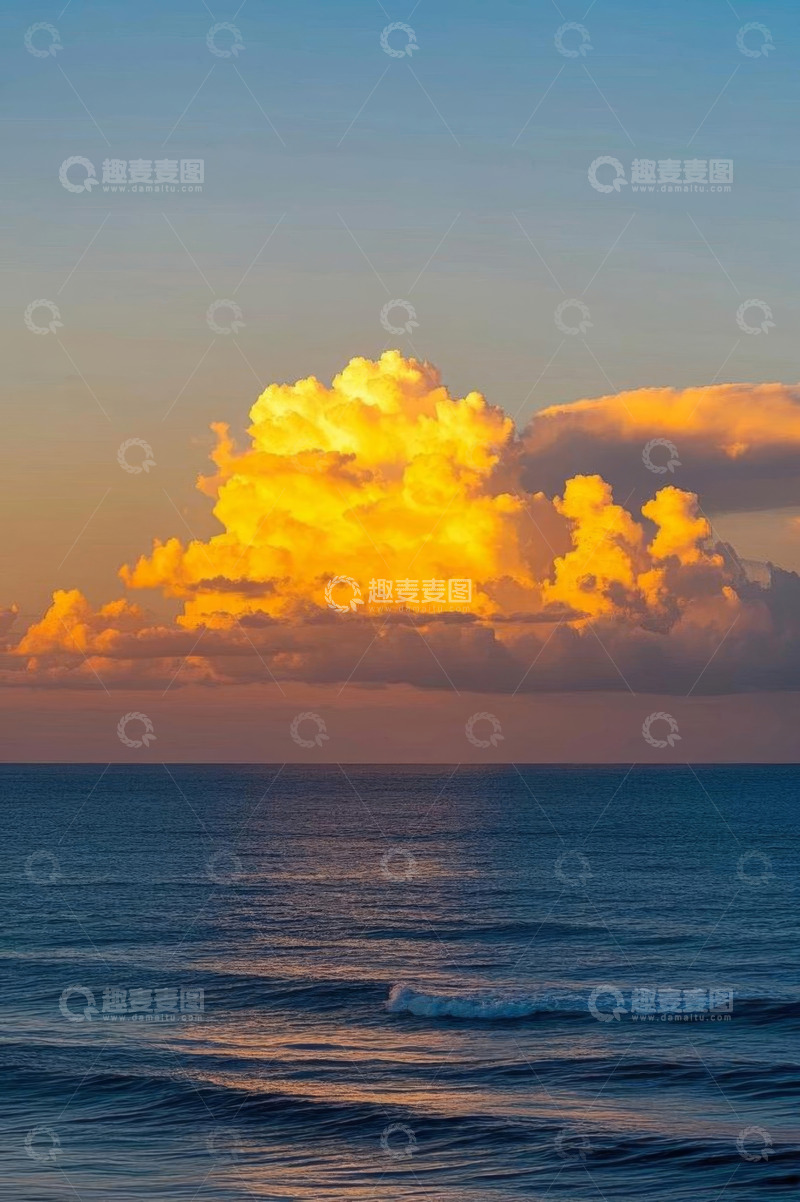 高清大图下载【趣麦麦图】海上日落时分的壮丽云彩