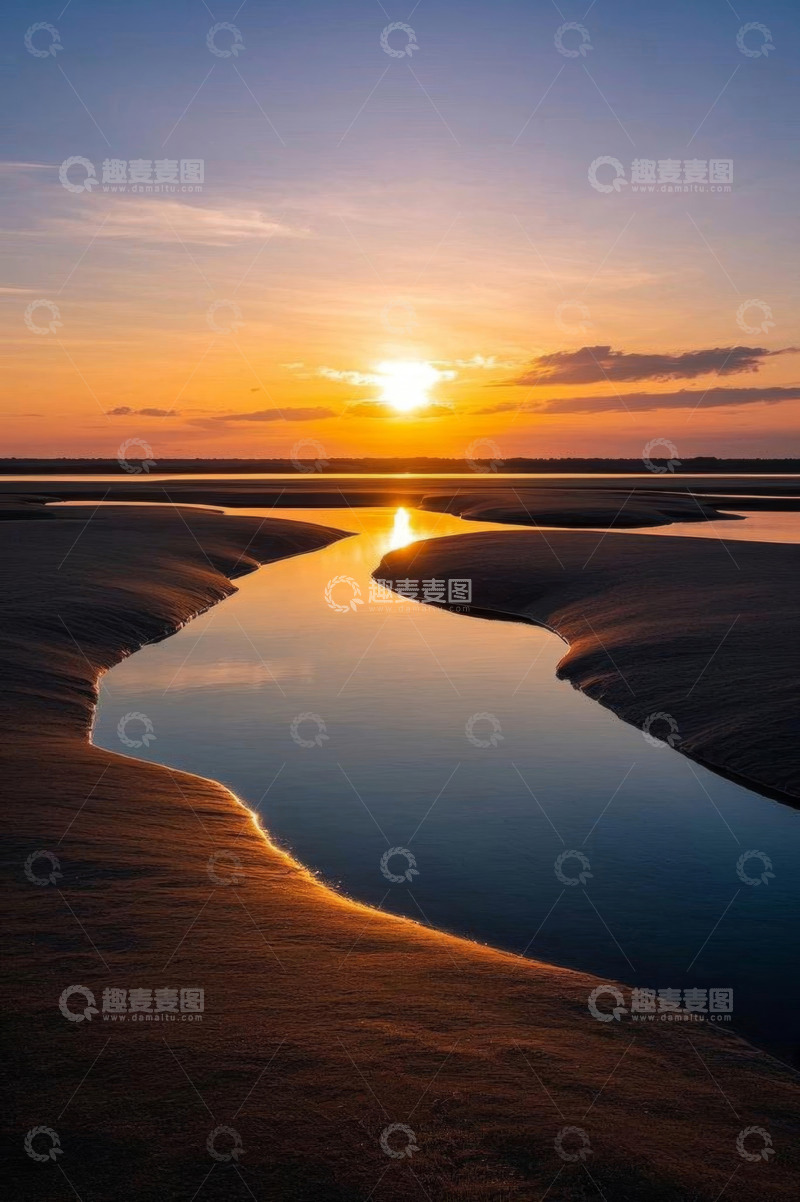 高清大图下载【趣麦麦图】夕阳下河流与沙地景观