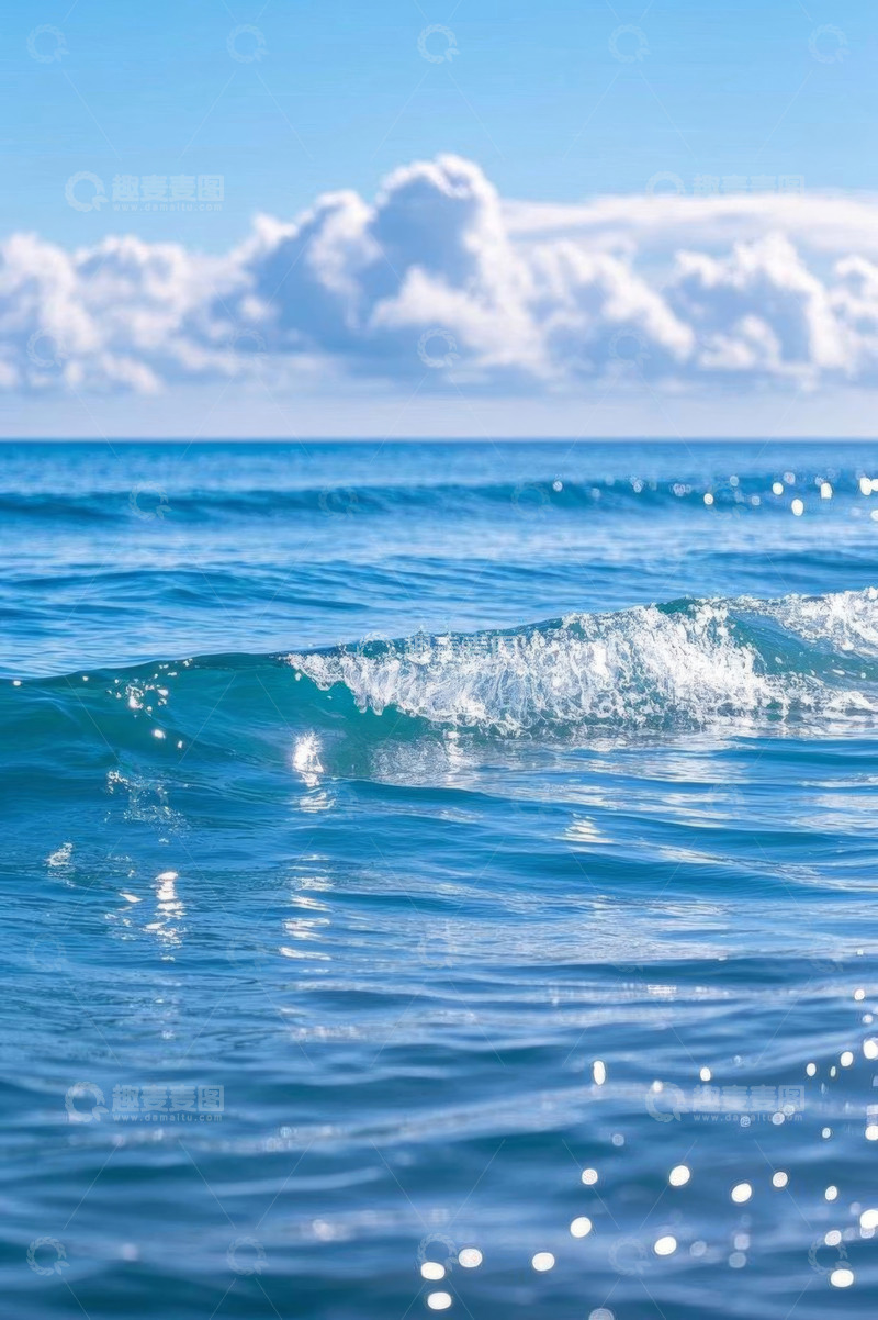 高清大图下载【趣麦麦图】蓝色海洋波浪与白云景观