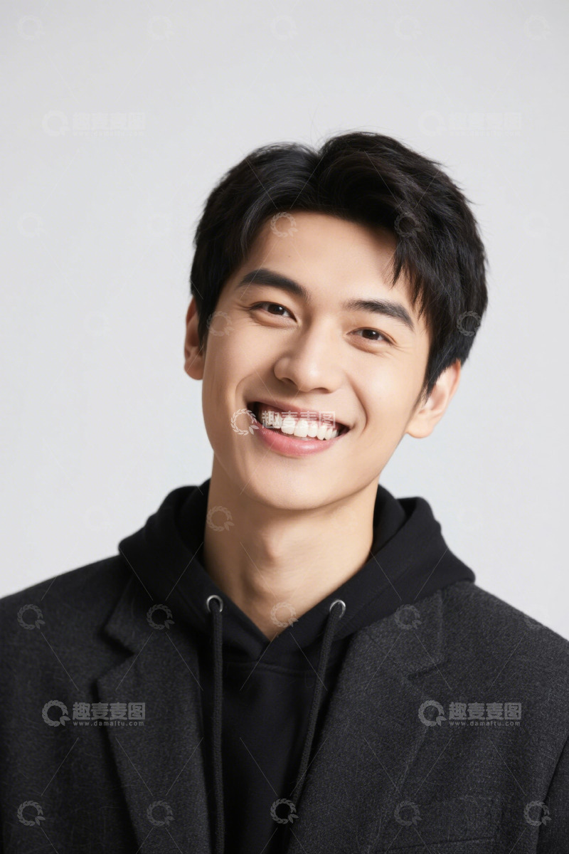 高清大图下载【趣麦麦图】阳光帅气青年男子肖像照