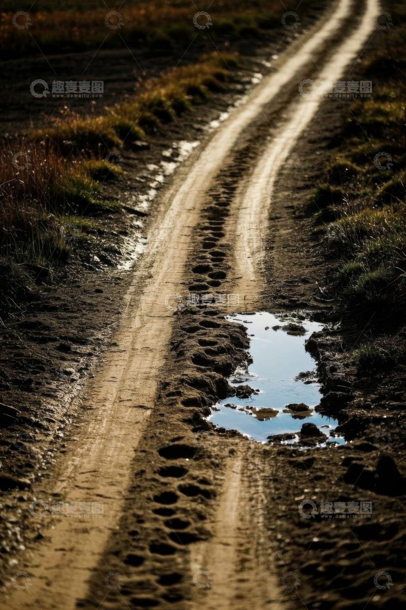 高清大图下载【趣麦麦图】户外泥泞小路与积水景观