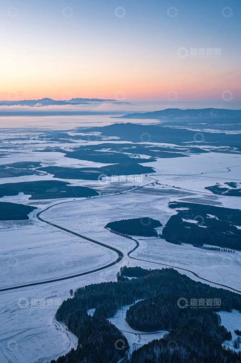 高清大图下载【趣麦麦图】冬季雪原森林航拍全景