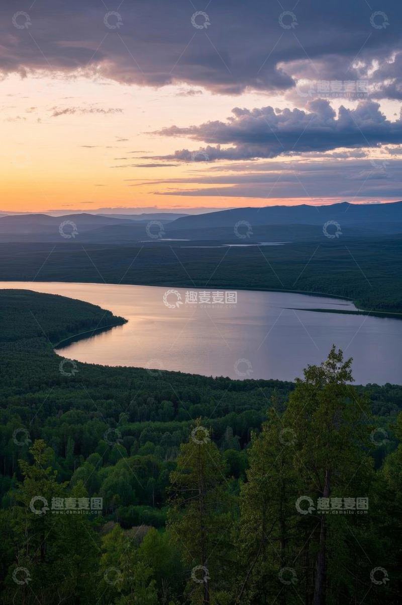 高清大图下载【趣麦麦图】黄昏时分森林河流自然风光