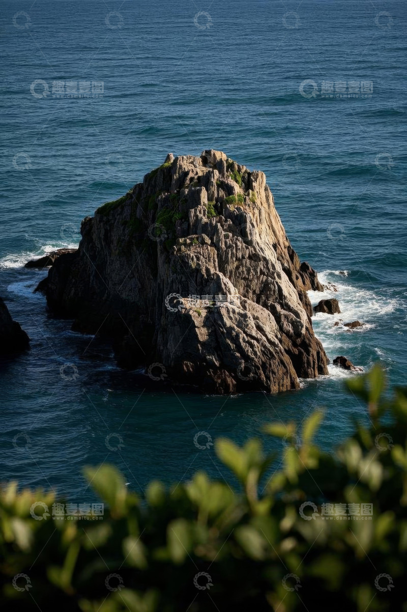 高清大图下载【趣麦麦图】海中岩石与蓝色海洋景观