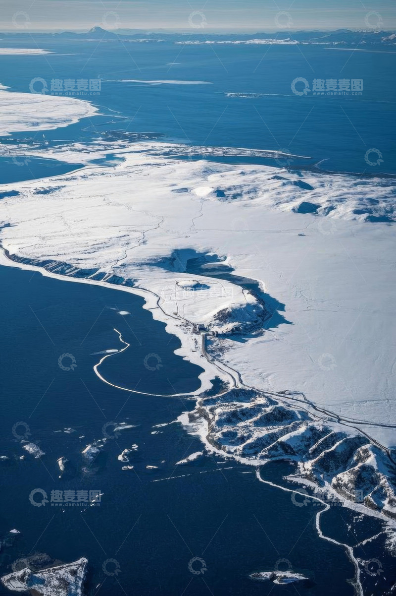 高清大图下载【趣麦麦图】航拍冬季冰雪覆盖的海岸风光