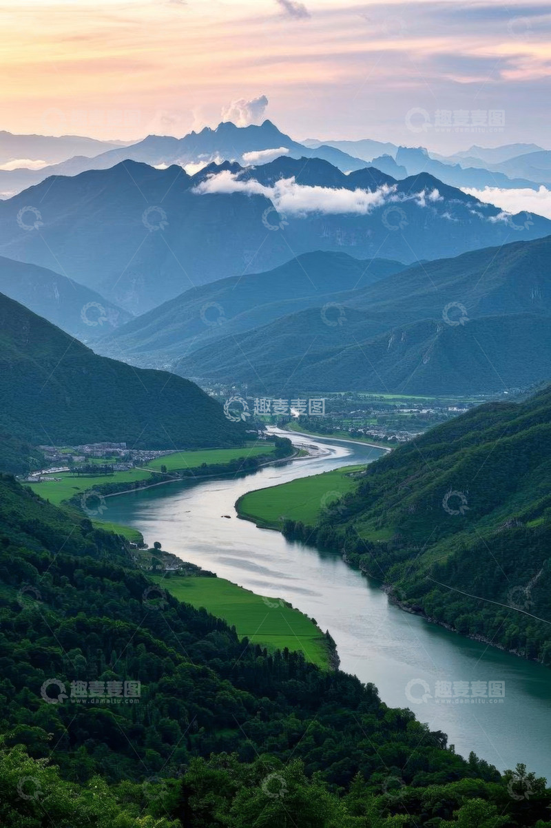 高清大图下载【趣麦麦图】山谷河流与远山自然风光