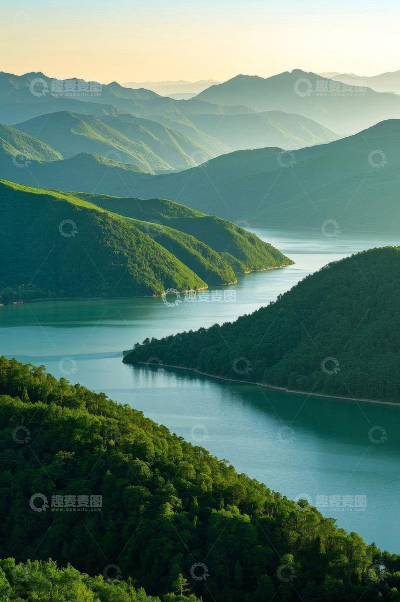 高清大图下载【趣麦麦图】山水相依的自然风光