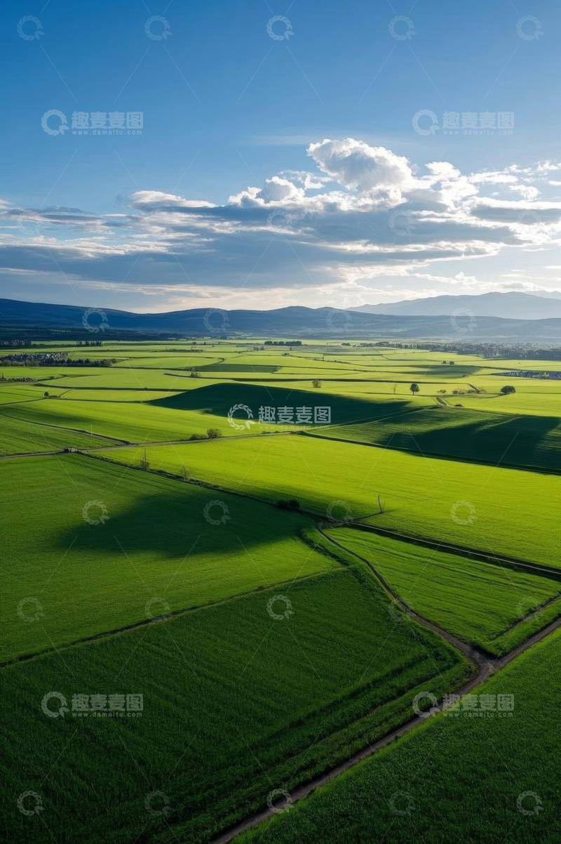 高清大图下载【趣麦麦图】航拍广袤绿色田野风光