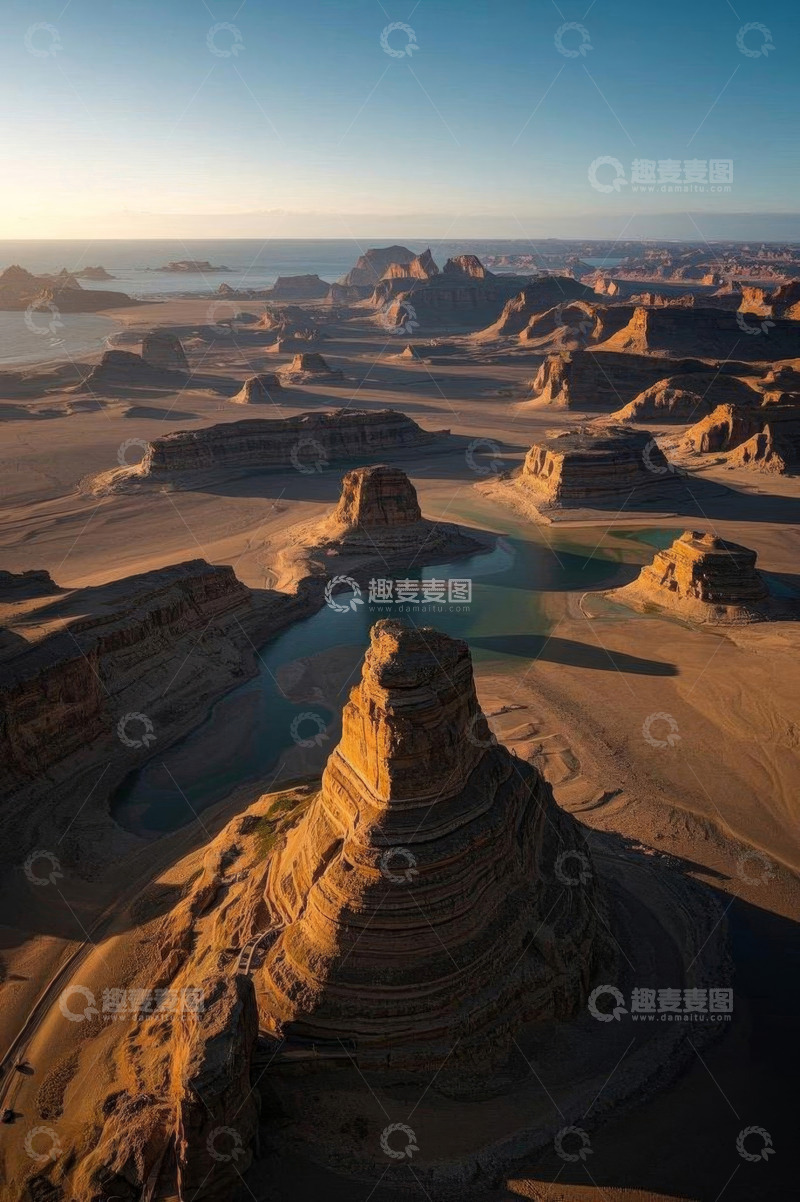 高清大图下载【趣麦麦图】沙漠雅丹地貌航拍全景