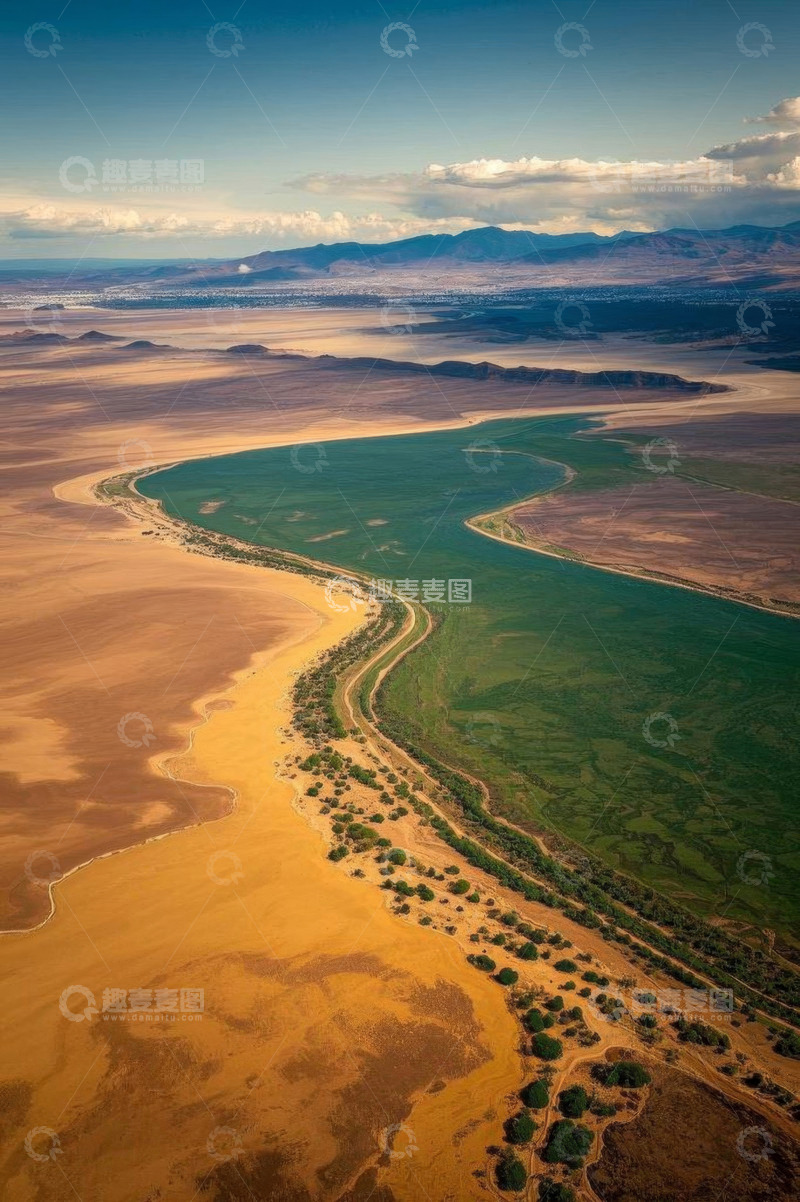 高清大图下载【趣麦麦图】航拍沙漠与绿洲交界景观