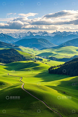 山间草原蜿蜒公路风景