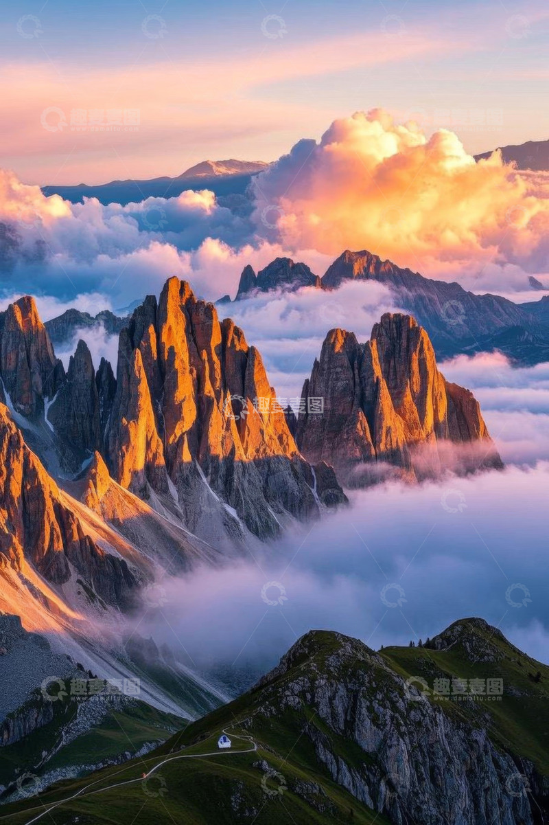 高清大图下载【趣麦麦图】阿尔卑斯山壮丽日出景观