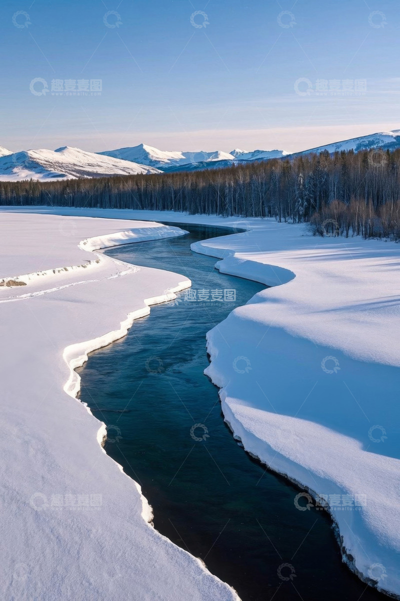 高清大图下载【趣麦麦图】冬季雪山下蜿蜒河流景观