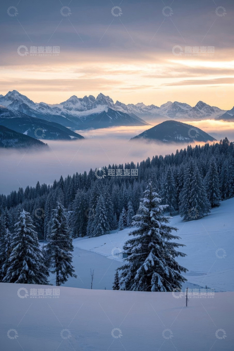 高清大图下载【趣麦麦图】雪后山林与远山日出景观