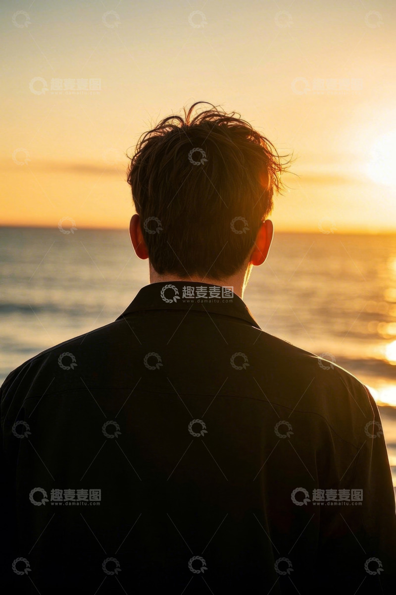 高清大图下载【趣麦麦图】落日余晖下孤独背影