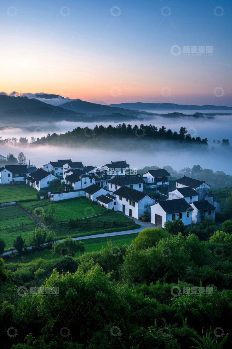 高清大图下载【趣麦麦图】乡村晨景白墙黑瓦民居
