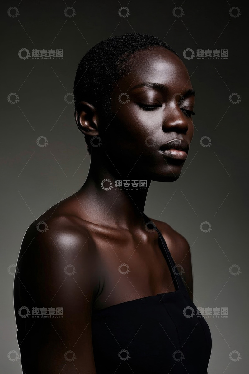 高清大图下载【趣麦麦图】黑人女性肖像，时尚优雅